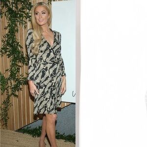 Diane Von Furstenberg DVF Vintage VTG Jeanne Sik Wrap Dress Tiger Novelty 6